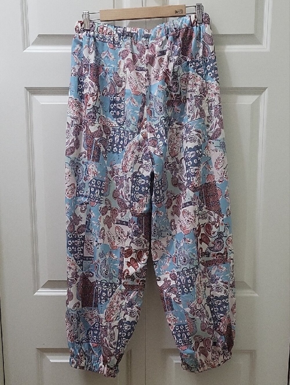 POL Women's Blue Paisley Balloon Jogger Pants Size Medium - Picture 4 of 14